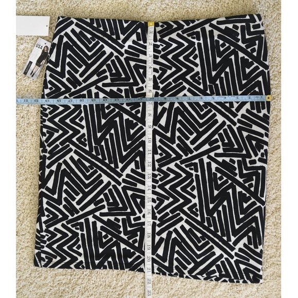 Karen Kane Black/White Stretch Knit Pencil Skirt, Size L, NEW NWT MSRP $78 - Picture 5 of 6